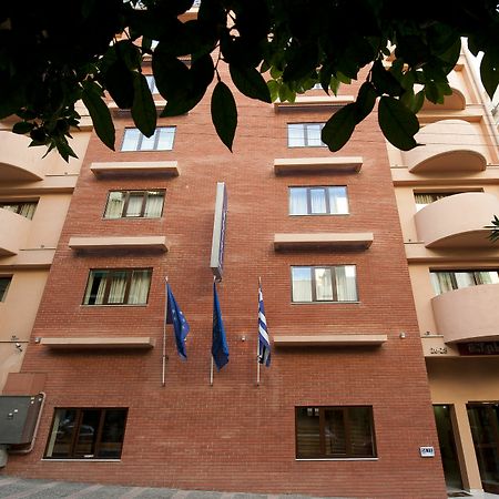 Efplias Hotel Apartments Pireu Exterior foto