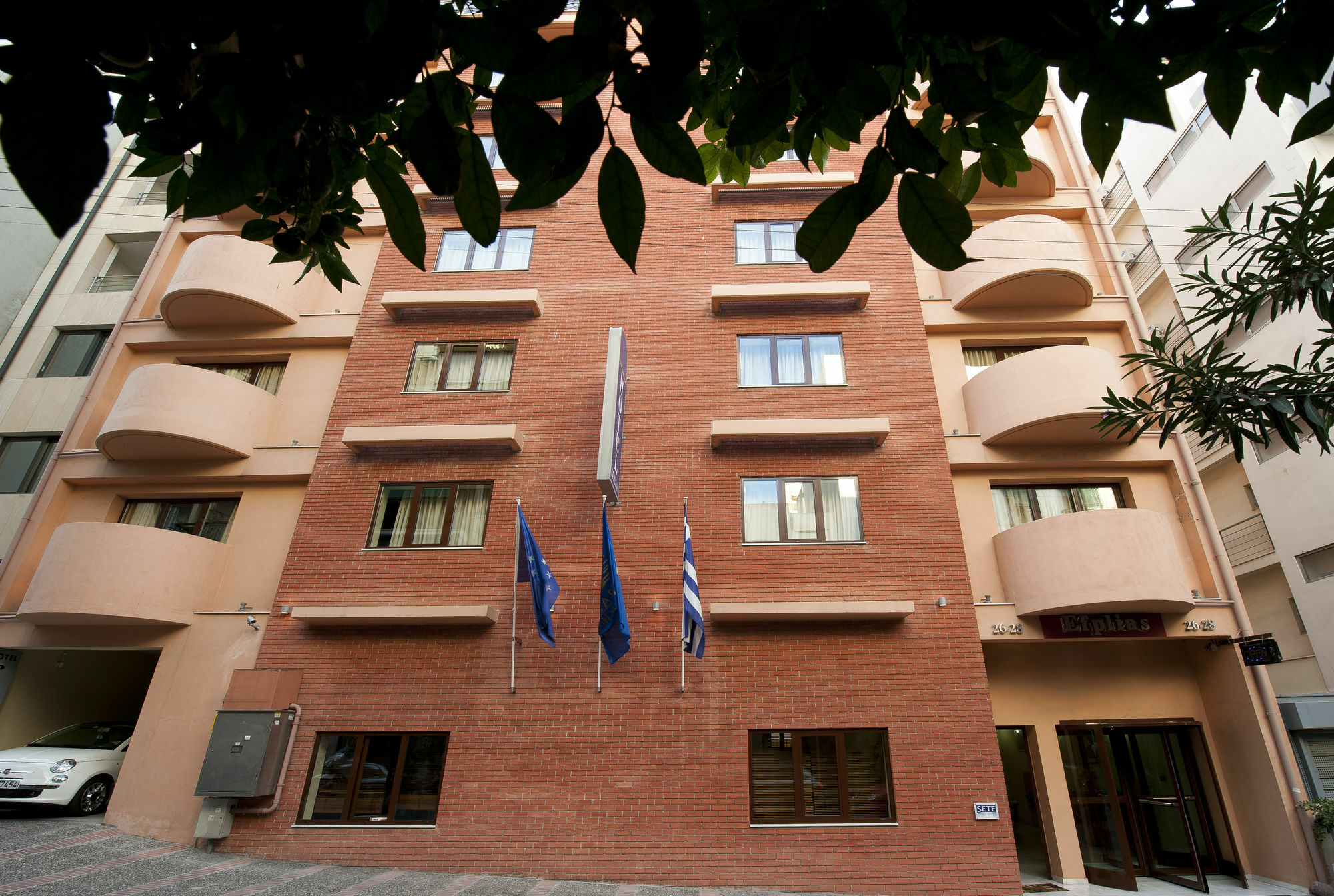 Efplias Hotel Apartments Pireu Exterior foto