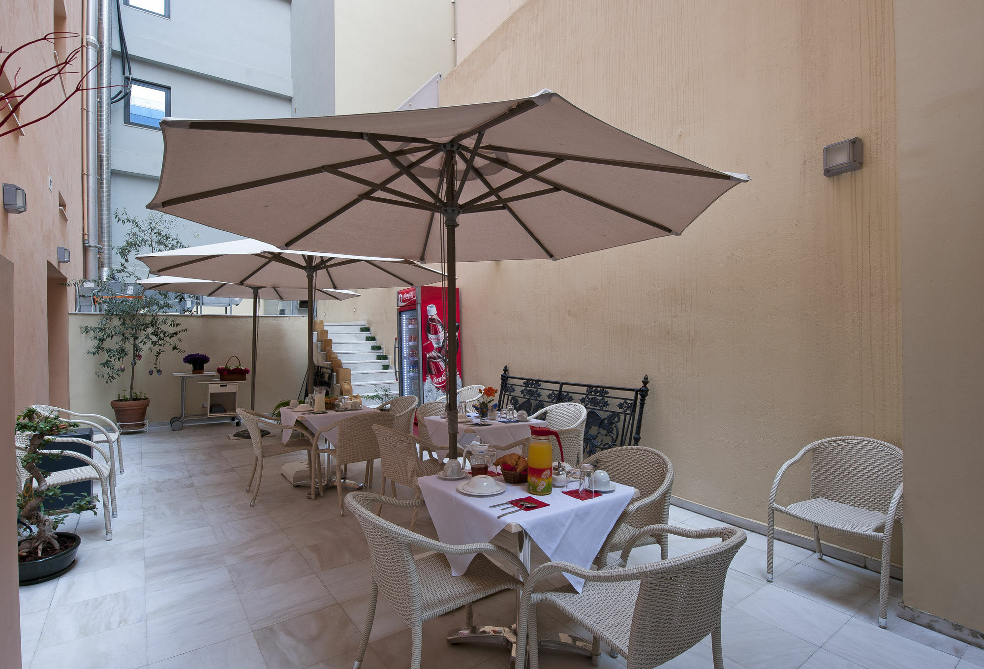 Efplias Hotel Apartments Pireu Exterior foto