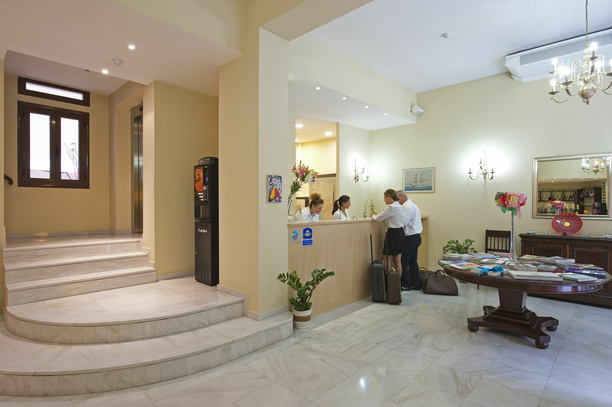Efplias Hotel Apartments Pireu Exterior foto